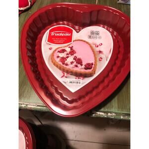 Trudeau NEW Red Heart Shaped Non-stick Cake Pan 9" Valentine's Day